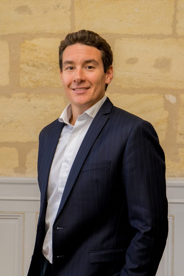 Maître Romain Oustric, notaire associé